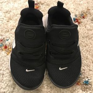 Nike Black Sneakers Toddler sz 10